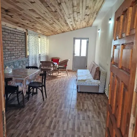 Bujtinat Skenderi Hostel